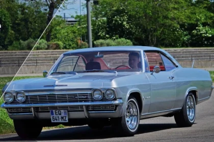 CHEVROLET IMPALA - 1965 - app.name