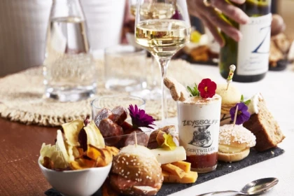 Weinkellerbesichtigung und Gourmetwein - Tea Time rund um den Wein - Bonjour Alsace
