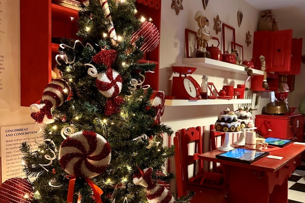 Besuch des Lebkuchenpalastes und Dekorationsworkshop - Bonjour Alsace